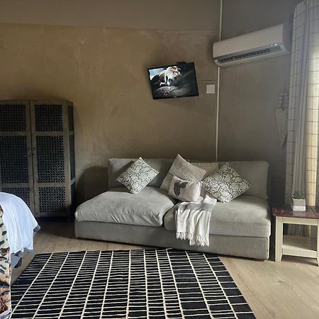 Simba Safaris African Pride Exotic Lodge Lephalale Bagian luar foto