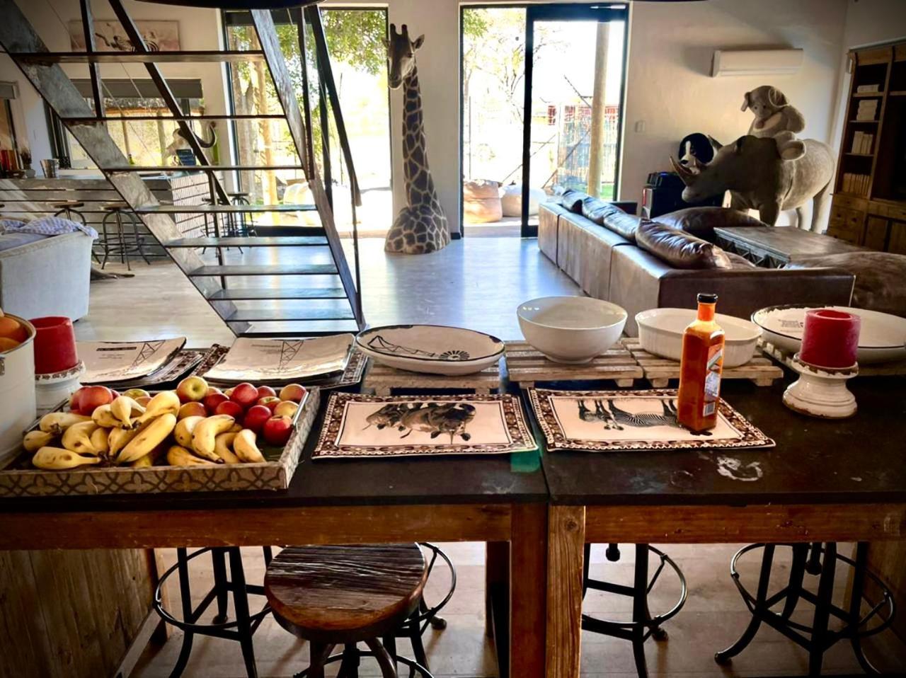 Simba Safaris African Pride Exotic Lodge Lephalale Bagian luar foto