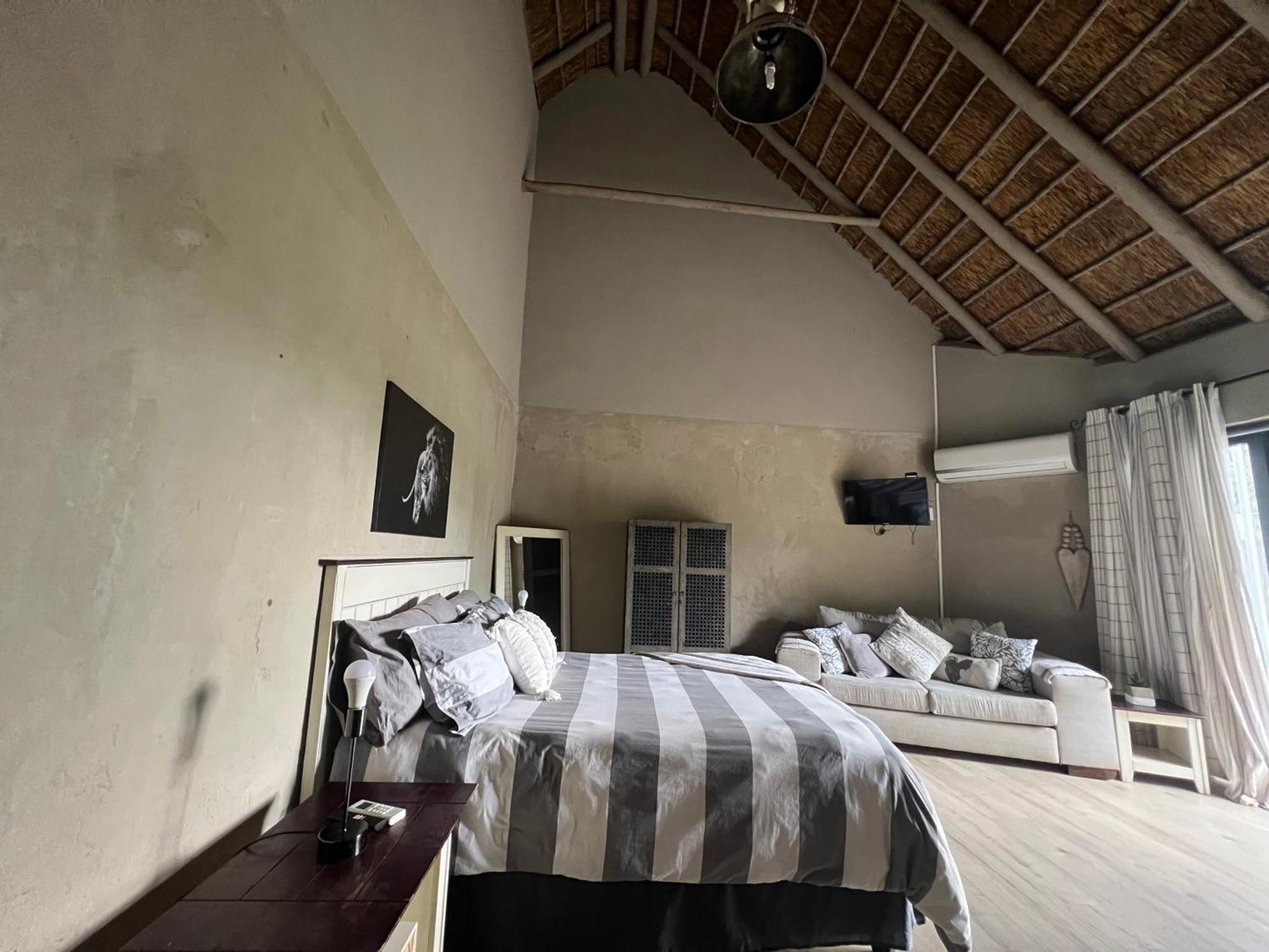 Simba Safaris African Pride Exotic Lodge Lephalale Bagian luar foto